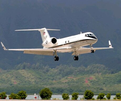 gulfstream - 5 Reasons that Chartering a Jet for Business Travel is Better