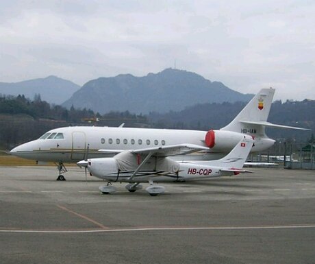 Private Jet - How To Plan A Luxury Honeymoon You'll Never Forget