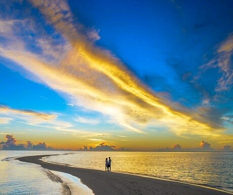 Take a Gift - How To Plan A Luxury Honeymoon You'll Never Forget